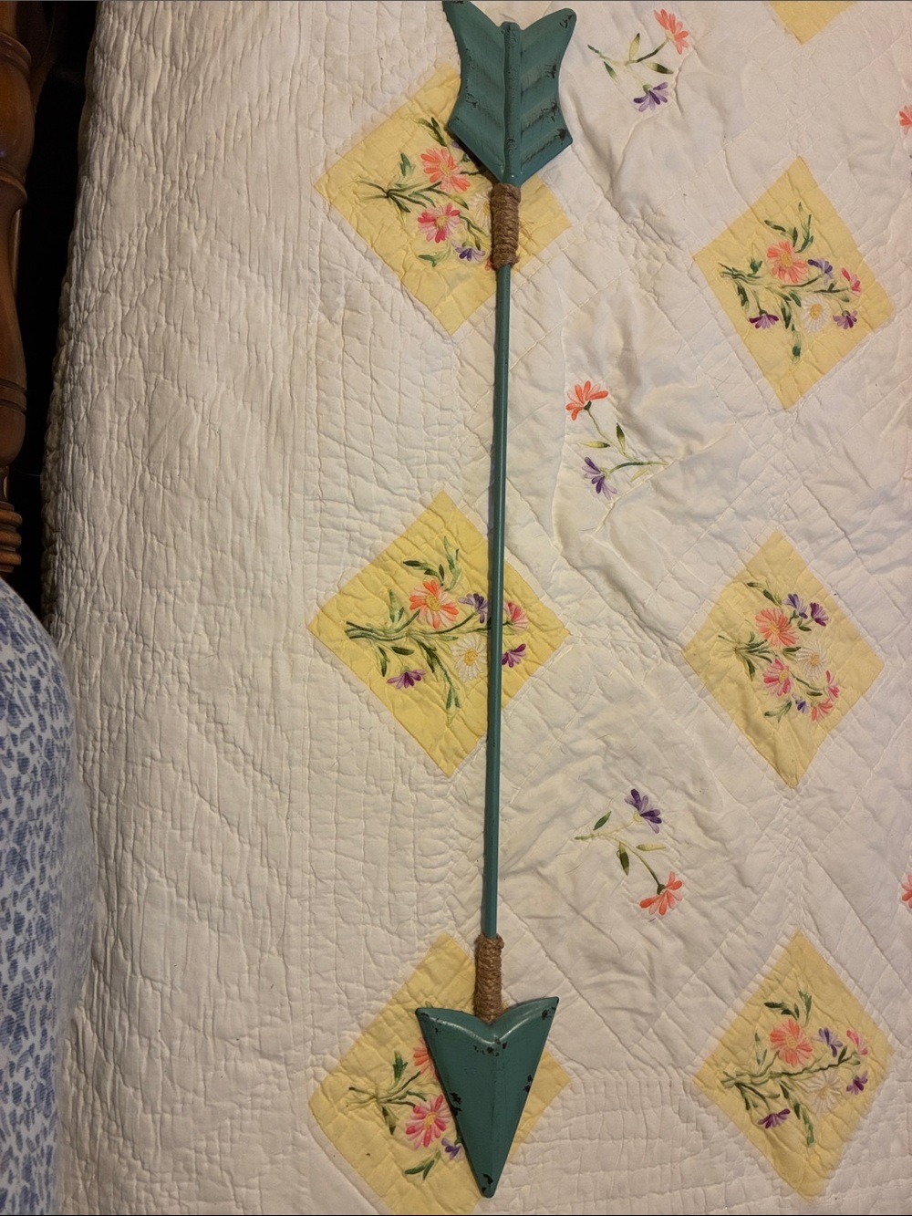 Teal Decorative Metal Arrow with Rope Accent Wall Hanging